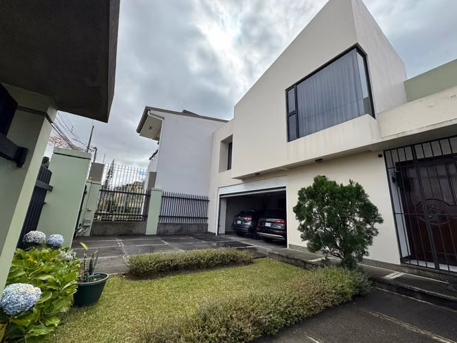 Venta de Quinta en Residencial Guayabos – Lujo-Amplitud-Seguridad 24/7 - Imagen 3