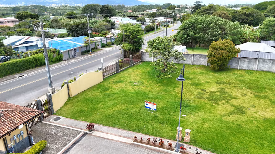 VENTA de Lote en Condominio La Hacienda en Santo Domingo Costa Rica SPM