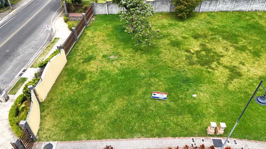 VENTA de Lote en Condominio La Hacienda en Santo Domingo Costa Rica SPM