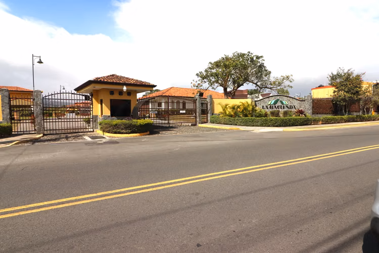 VENTA de Lote en Condominio La Hacienda en Santo Domingo Costa Rica SPM