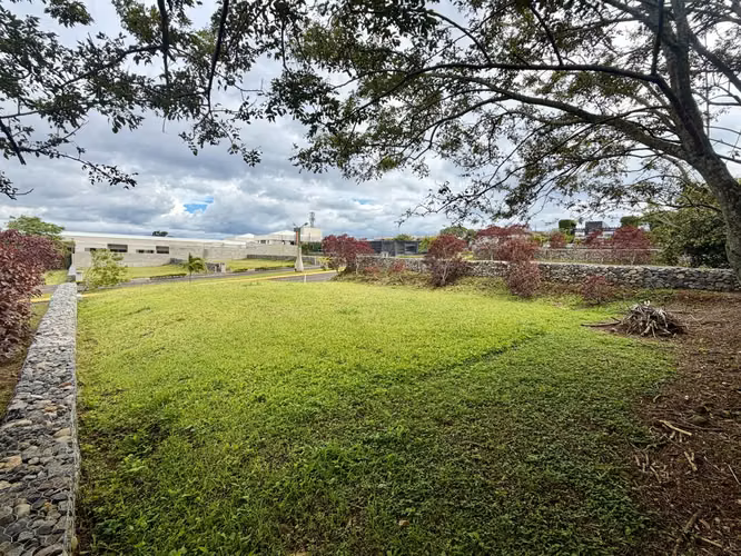 VENDO LOTE DE 320.71 M2 EN SAN ISIDRO HEREDIA - Imagen 3