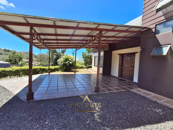 NEW! Newer build Poas home in a quiet area! Fully Furnished! - Imagen 6