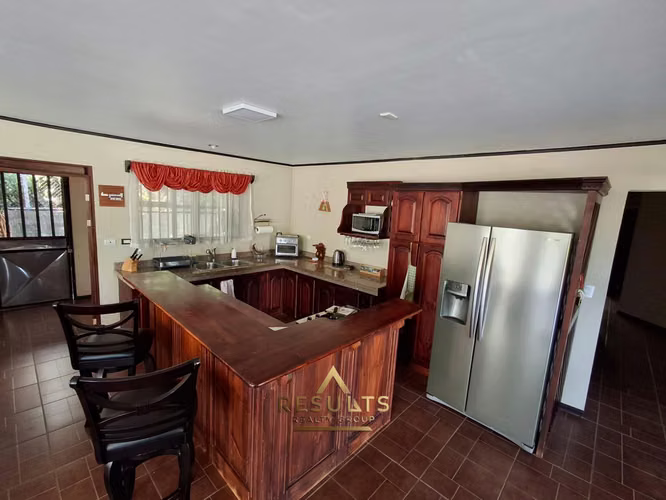 NEW! Newer build Poas home in a quiet area! Fully Furnished! - Imagen 8