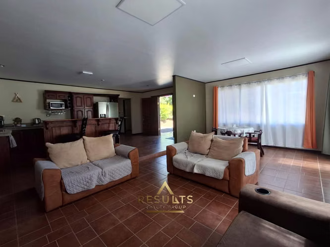 NEW! Newer build Poas home in a quiet area! Fully Furnished! - Imagen 9