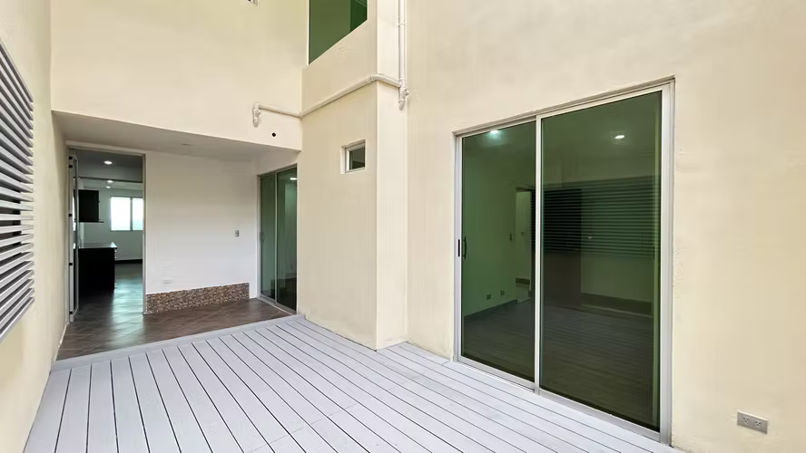 AMUEBLADO Alquiler Apartamento 3 habitaciones, 2.5 baños en Condominio Guachipelin Norte Escazu. - Imagen 11
