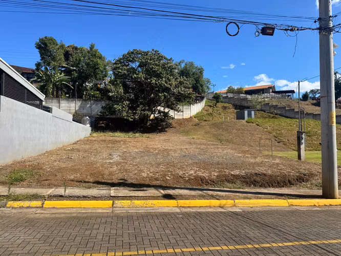 Lote en venta Condominio Grecia - Imagen 2