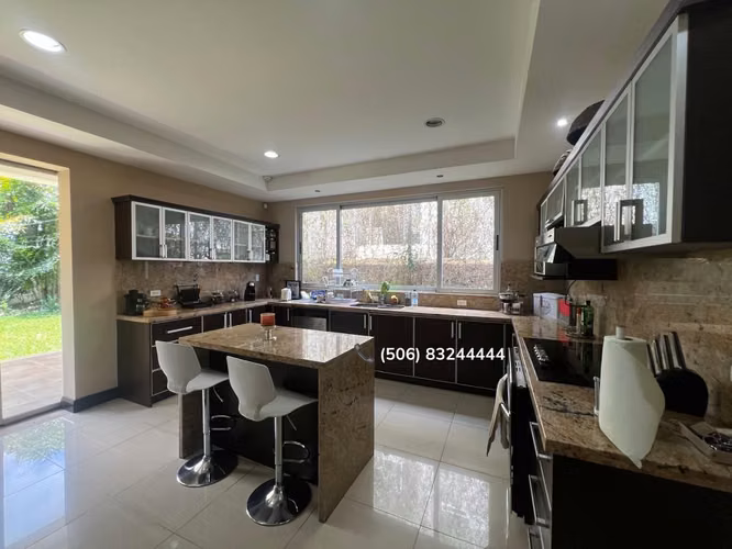 VENTA DE CASA EN ESCAZÚ - Imagen 5