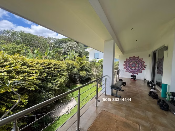 VENTA DE CASA EN ESCAZÚ - Imagen 2