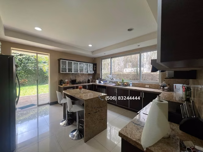 VENTA DE CASA EN ESCAZÚ - Imagen 3