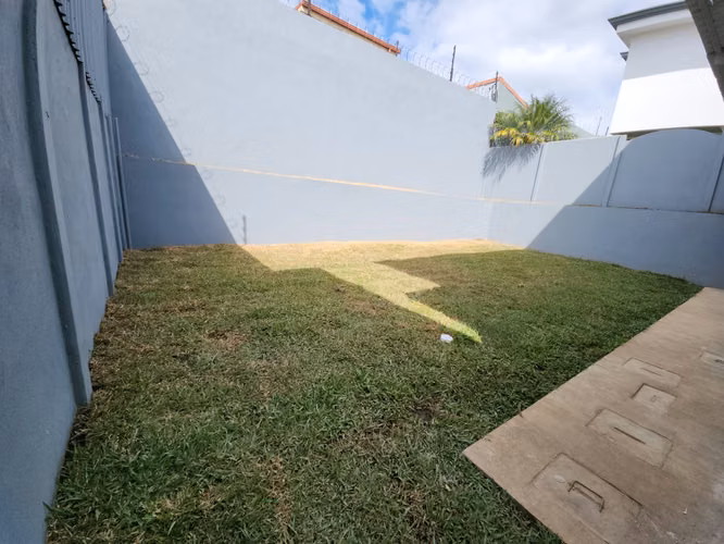 Casa nueva en Santo Domingo Heredia | 3 habitaciones y jardín - Imagen 10