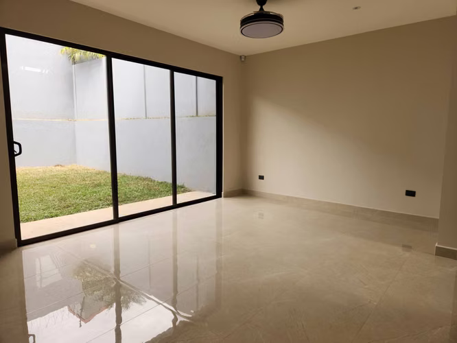 Casa nueva en Santo Domingo Heredia | 3 habitaciones y jardín - Imagen 5