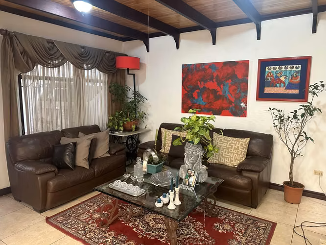 Vendo para inversión en Trejos Montealegre