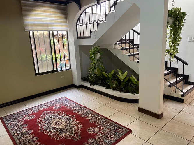 Vendo para inversión en Trejos Montealegre
