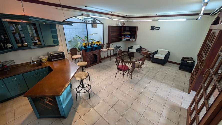 Se vende casa en Residencial Altamonte en Granadilla-Curridabat