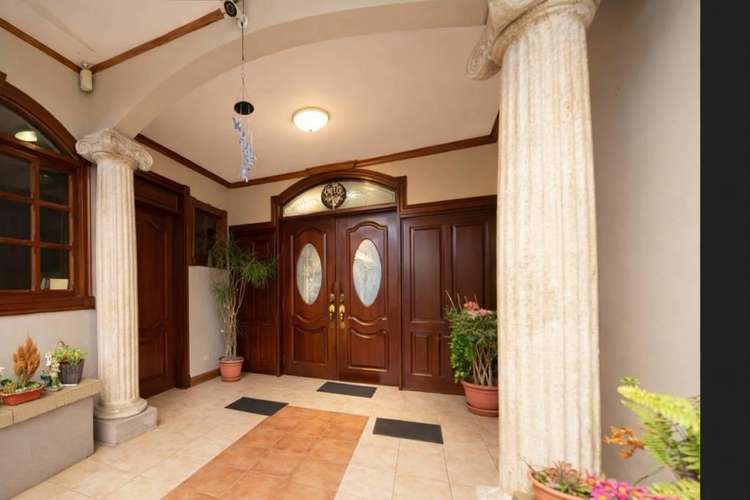 Se vende casa en Residencial Altamonte en Granadilla-Curridabat