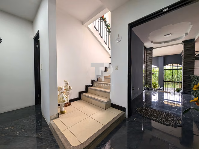 SE VENDE CASA SAN PABLO HEREDIA ESPACIOSA CON BELLOS ACABADOS SCG7 - Imagen 3