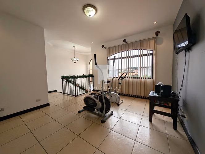 SE VENDE CASA SAN PABLO HEREDIA ESPACIOSA CON BELLOS ACABADOS SCG7 - Imagen 10