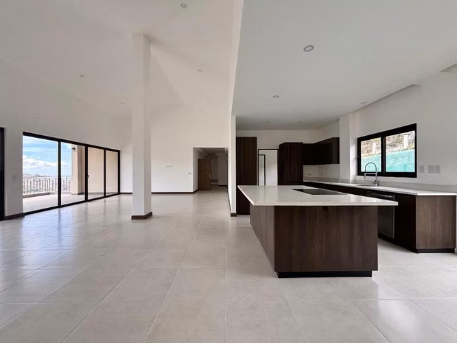 Penthouse de Lujo por estrenar en Vista al Valle – $699,000