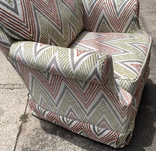 UN SILLÓN INDIVIDUAL