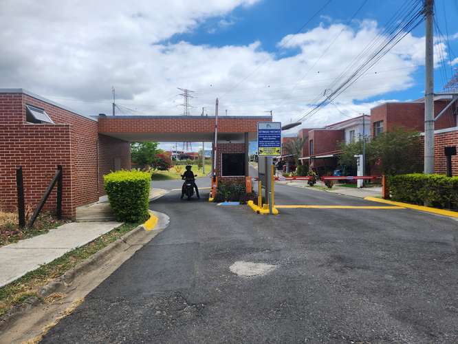 Lote residencial Los Arcos Heredia - Imagen 1