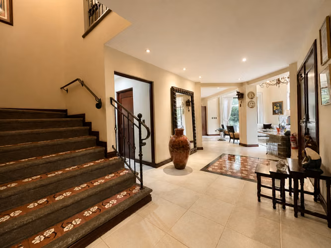 Venta de Casa de Lujo en Condominio-Jaboncillos de Escazú