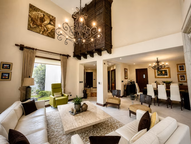 Venta de Casa de Lujo en Condominio-Jaboncillos de Escazú