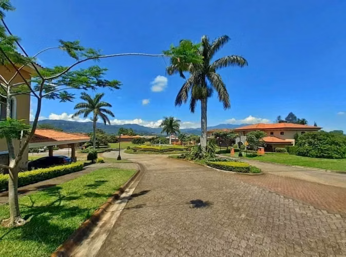 VENDO LOTE ESQUINERO PLANO CON VISTA – ROBLE SABANA, CURRIDABAT