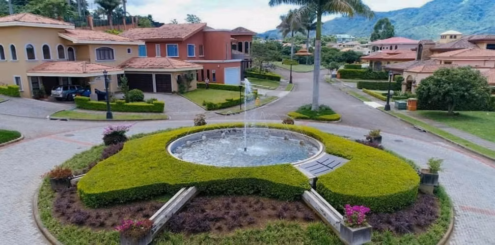 FOR SALE: FLAT CORNER LOT WITH VIEW – ROBLE SABANA, CURRIDABAT