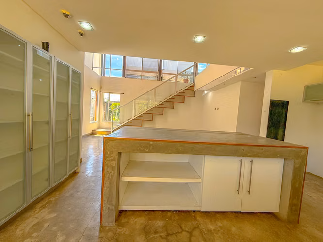 Hermosa Casa de 2 Niveles en Turrucares