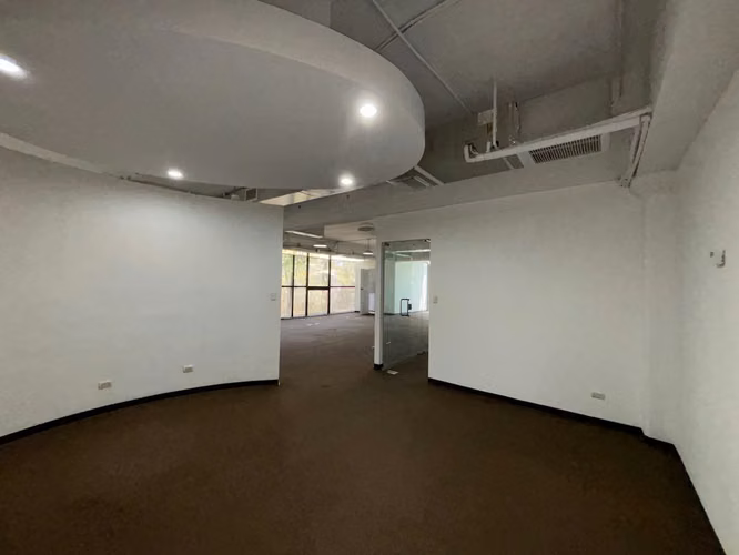 ALQUILER DE OFICINAS EN EDIFICIO CORPORATIVO - ESCAZU