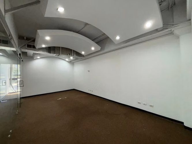 ALQUILER DE OFICINAS EN EDIFICIO CORPORATIVO - ESCAZU