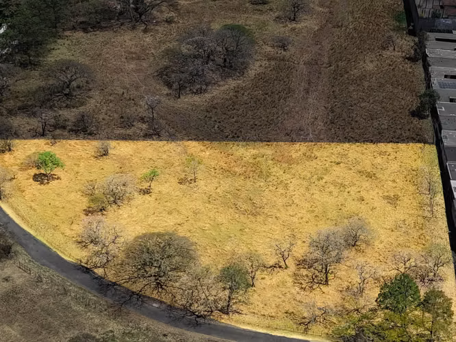 VENTA DE LOTE CON UBICACIÓN EXCLUSIVA EN LINDORA PERFECTO PARA DESARROLLO - Imagen 8