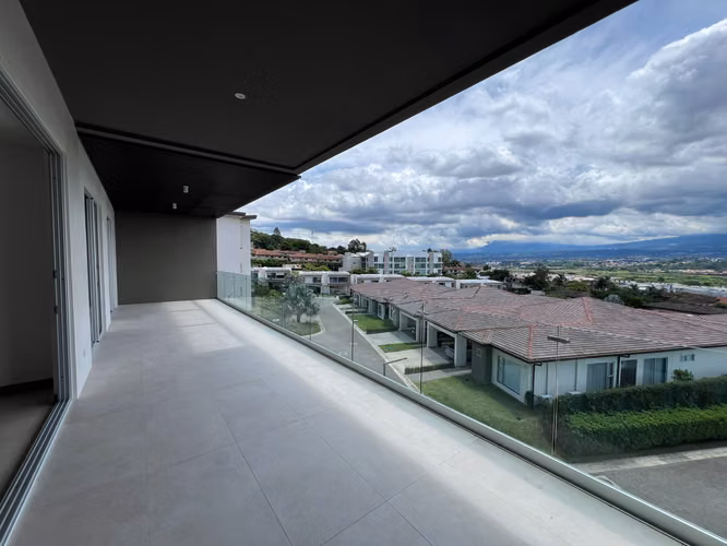 Venta de Exclusivo Apartamento de Lujo en el mejor lugar de Guachipelín - Imagen 9