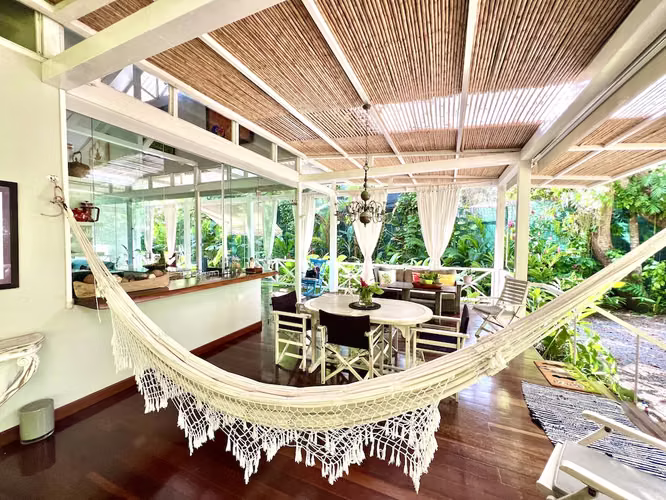 FRENTE A LA PLAYA: Casa de 2 cuartos + casa de huéspedes, Cocles