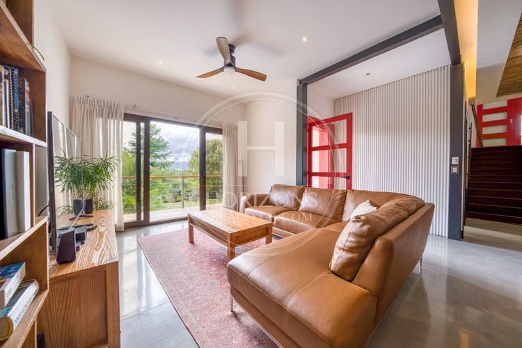 Casa de Lujo en Condominio Hacienda Gregal en Curridabat Amplios Jardines y Piscina noj1250ij - Imagen 10