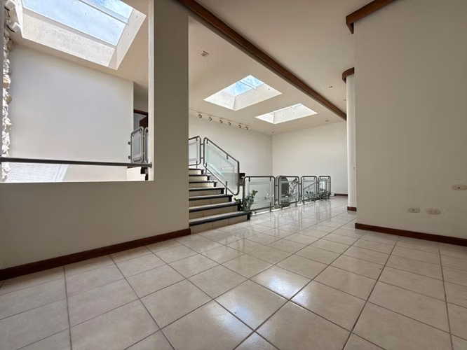 ALQUILER DE CASA EN CONDOMINIO PRIVADO, SAN RAFAEL DE ESCAZÚ* - Imagen 7