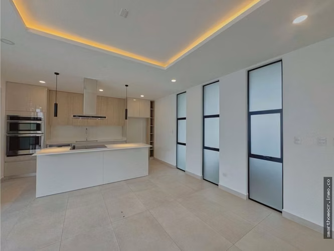 CORNER HOUSE FOR RENT IN SANTA ANA*
