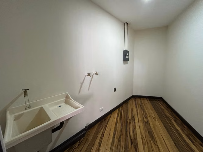 Alquiler de Propiedad para Oficinas en Barrio Luján