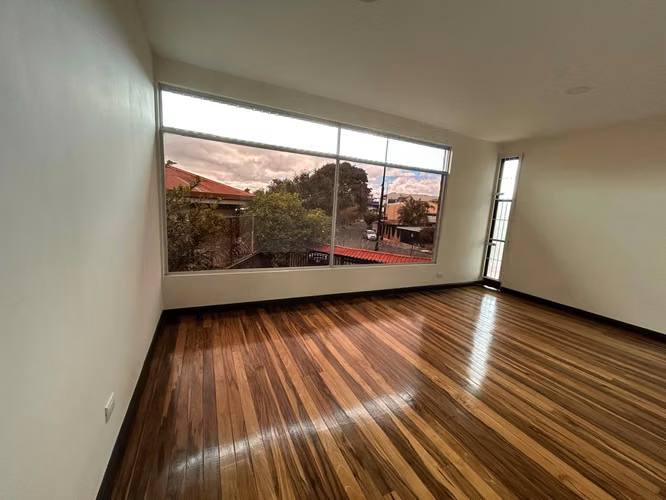 Office space for rent in Barrio Luján. ID 42018
