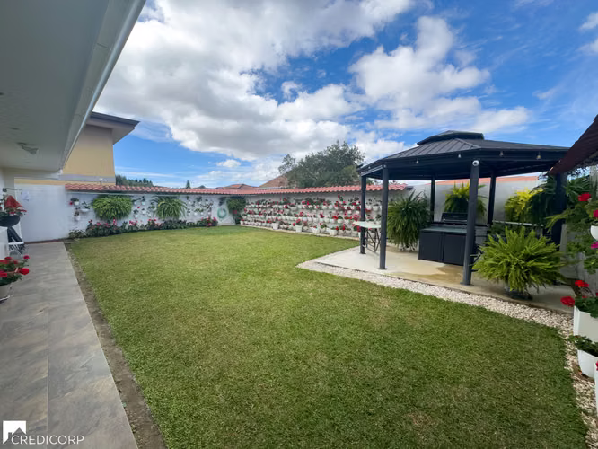 Casa moderna con uso de suelo mixto en Residencial Altamonte, Curridabat - Imagen 3
