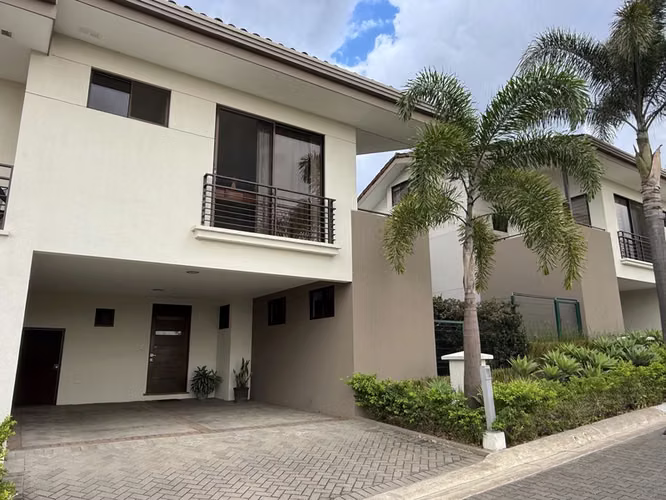 En Venta | Casa Moderna de 3 Habitaciones en Bosques del Café, Guachipelín | Amenidades y Vistas - Imagen 20