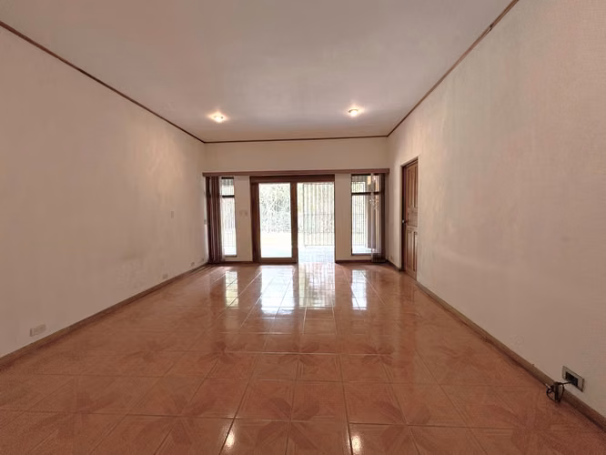 Casa en venta en Escazú de un Nivel con Uso Mixto y Gran Lote de 1.103 m² – Oportunidad Única - Imagen 14