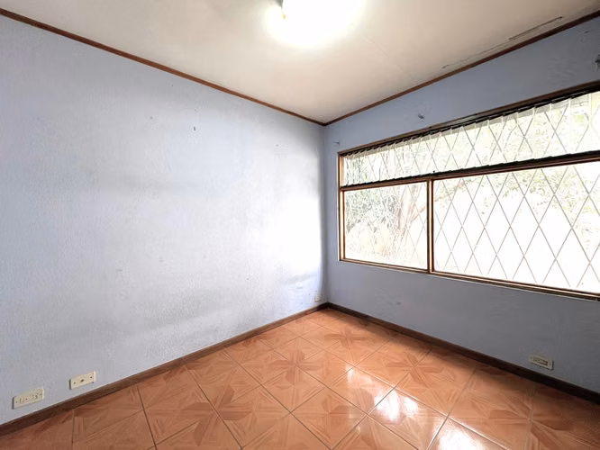 Casa en venta en Escazú de un Nivel con Uso Mixto y Gran Lote de 1.103 m² – Oportunidad Única - Imagen 11