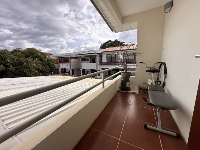 Se vende casa en Heredia - Imagen 8