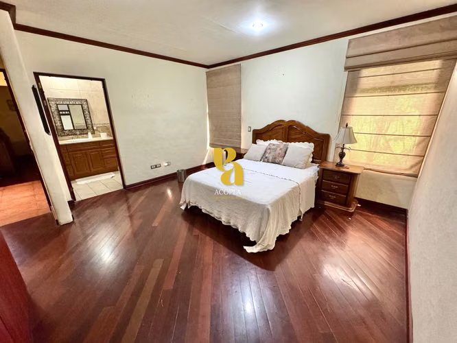 Venta de casa de 1 nivel en el Alto de las Palomas, Escazú