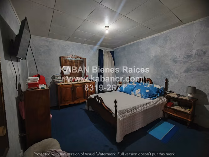 Se vende en Cartago, uso mixto. Ideal para Inversión