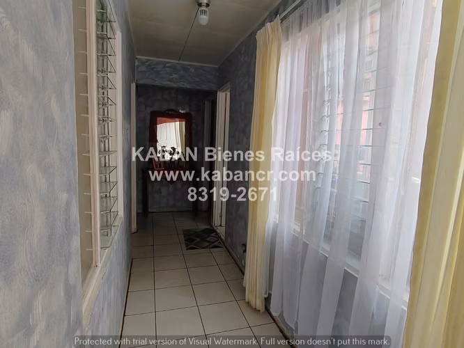 Se vende en Cartago, uso mixto. Ideal para Inversión