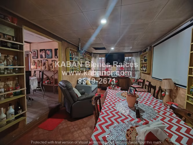Se vende en Cartago, uso mixto. Ideal para Inversión