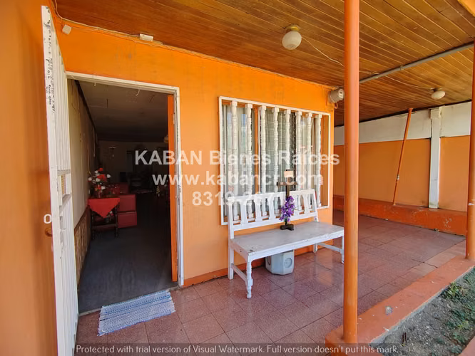 Se vende en Cartago, uso mixto. Ideal para Inversión