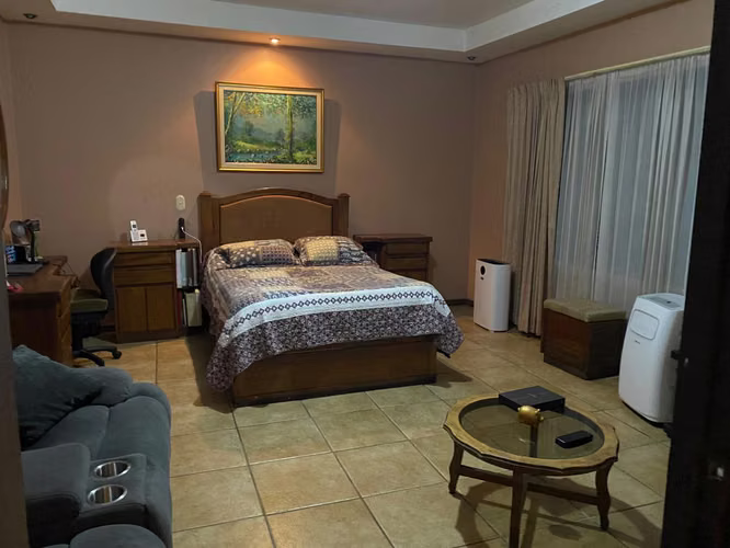 VENDO CASA EN GETSEMANI HEREDIA